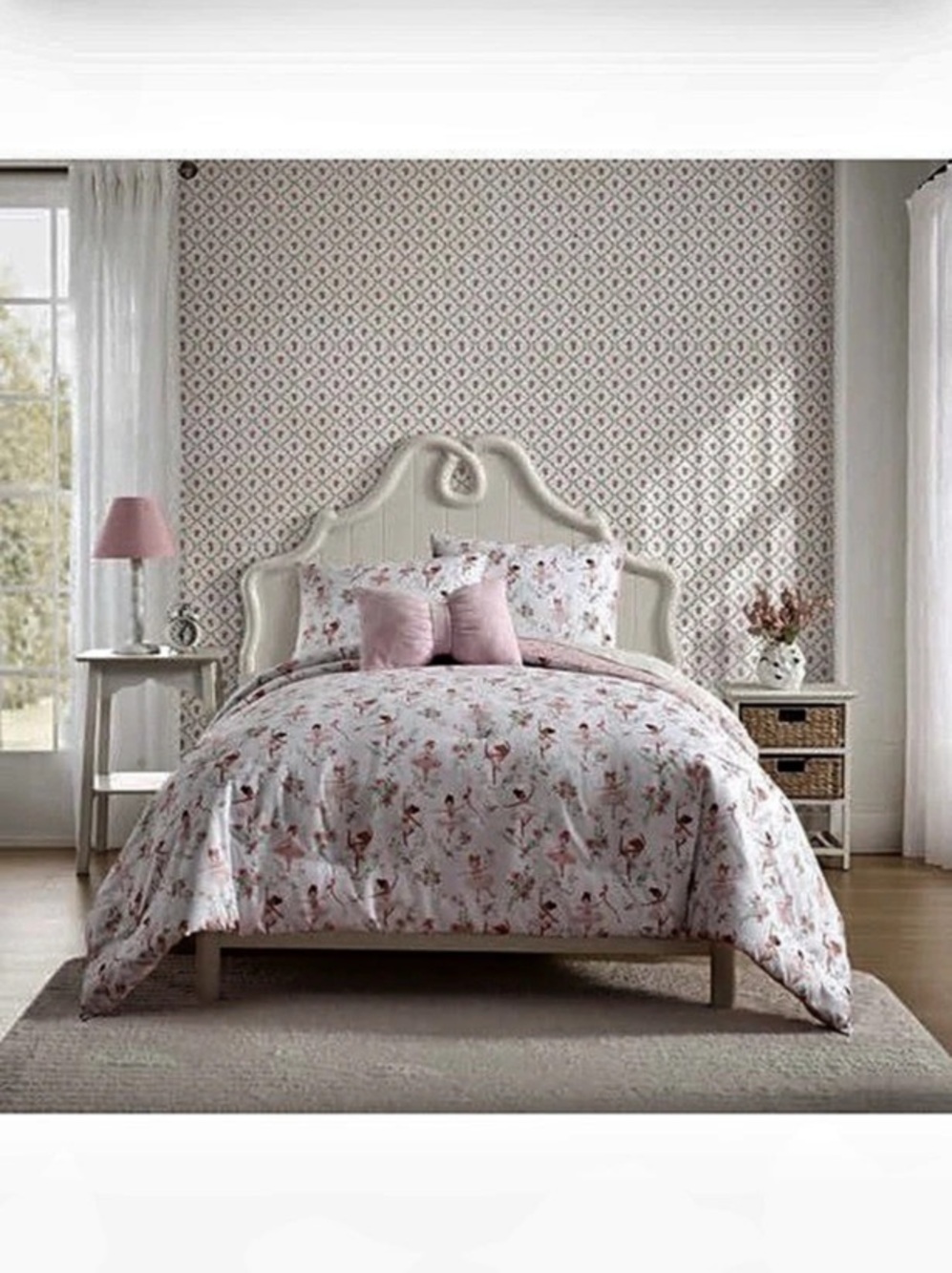 Laura Ashley - Twin Size Comforter Set with Matching Shams